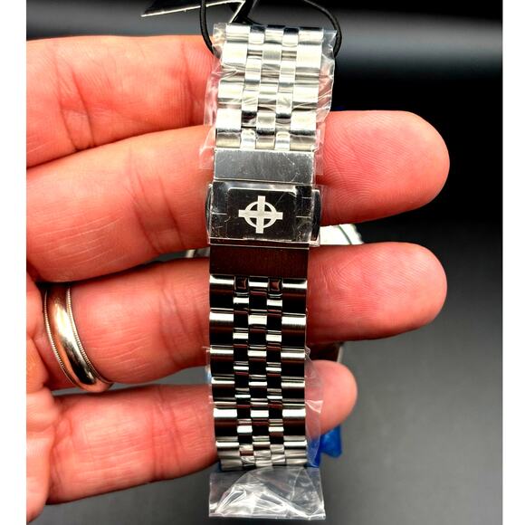 Zodiac Super Sea Wolf ZO9310 Automatic Diver Stainless Steel Jubilee Bracelet - Picture 12 of 17